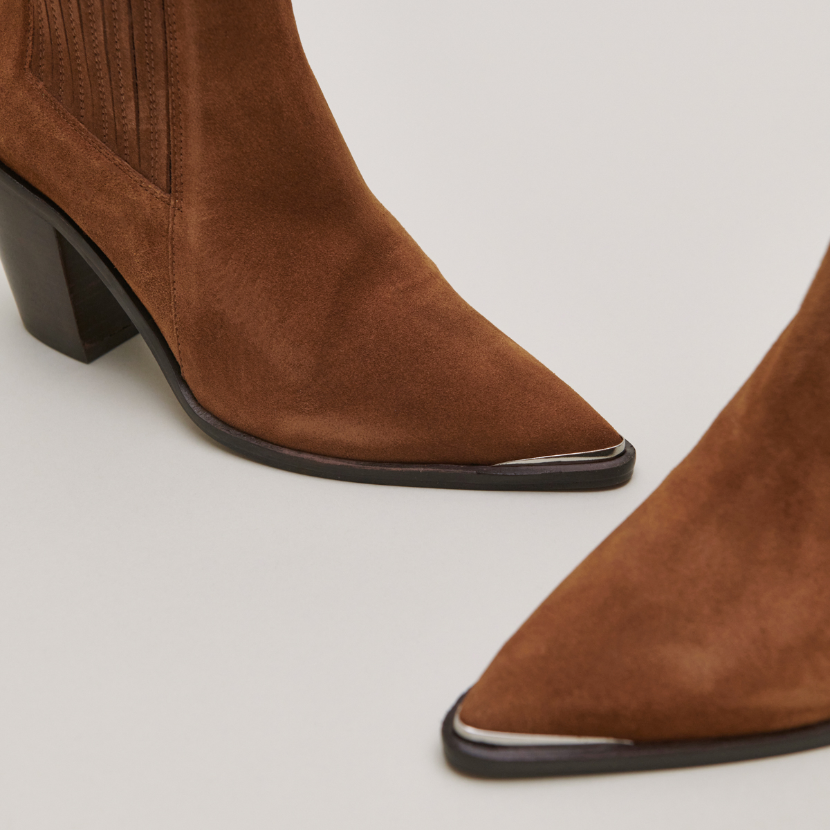 Boots à talons et à fronces – Image 5