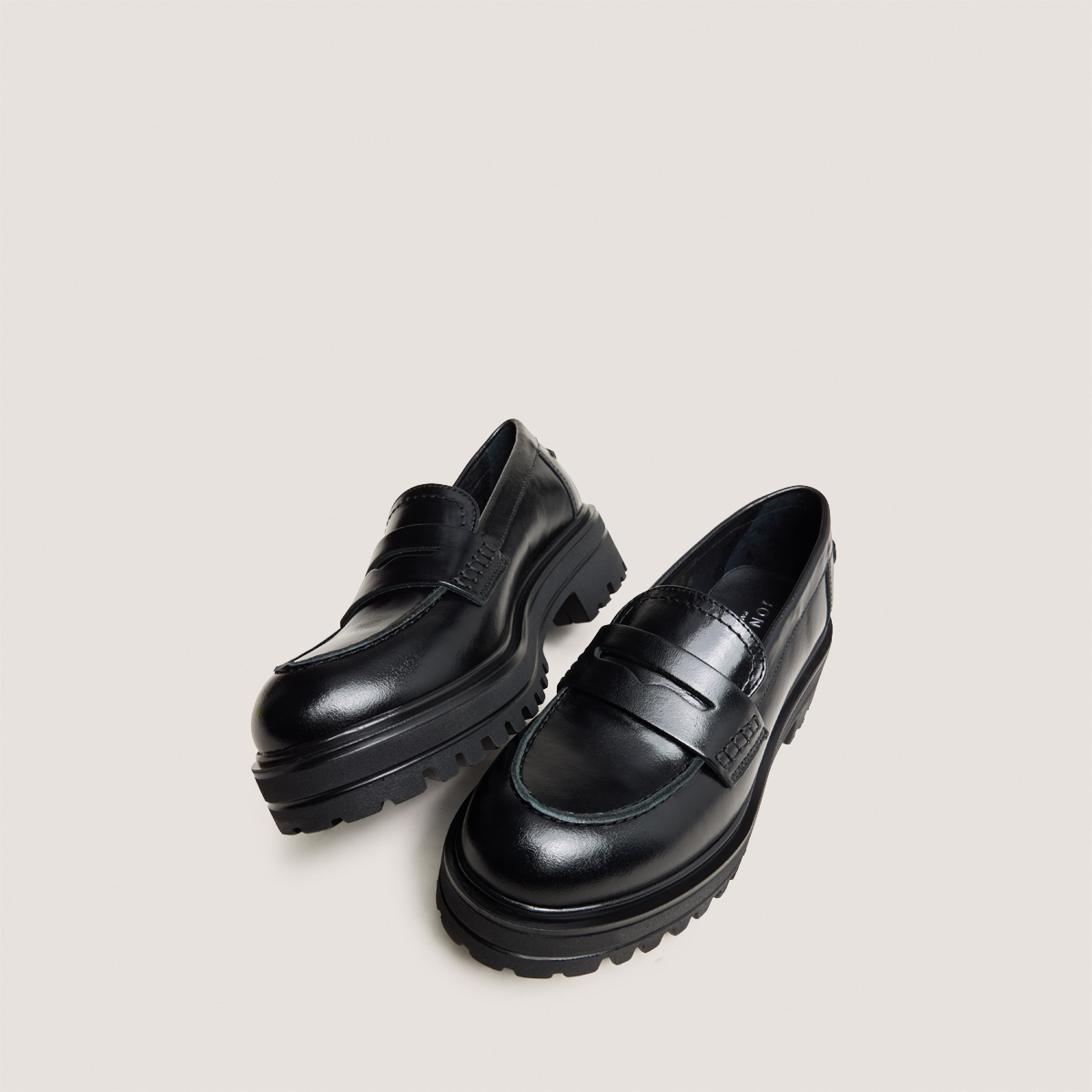 Mocassins à semelles crantées