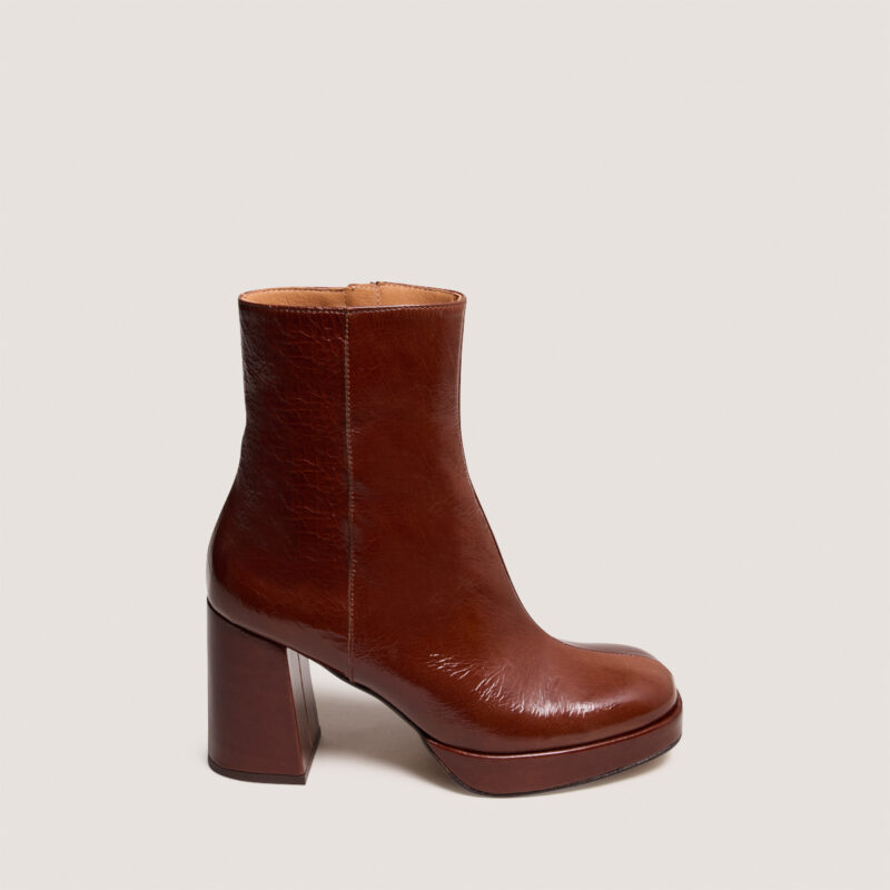 Boots à plateformes et bouts carrés