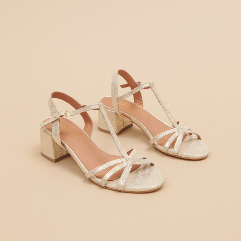 Sandales à talons et bouts ouverts
