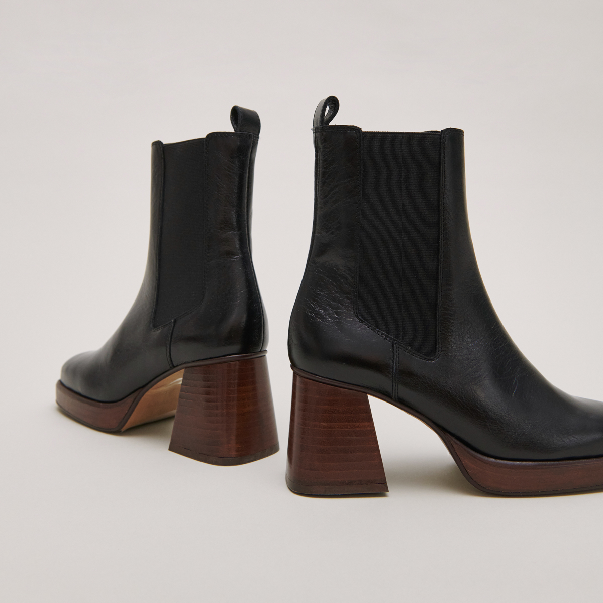 Bottines à bouts carrés et élastiques – Image 5