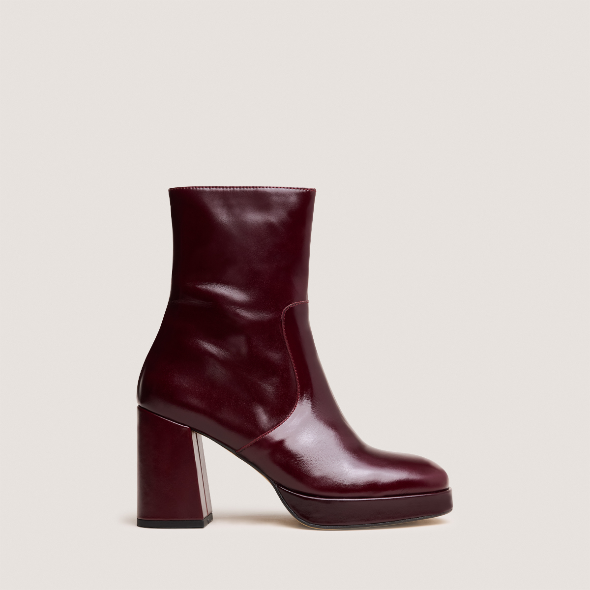 Boots à talons et bouts carrés