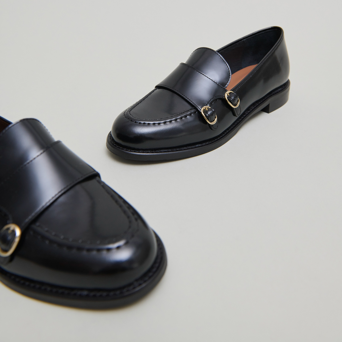 Mocassins à boucles ajustables – Image 4