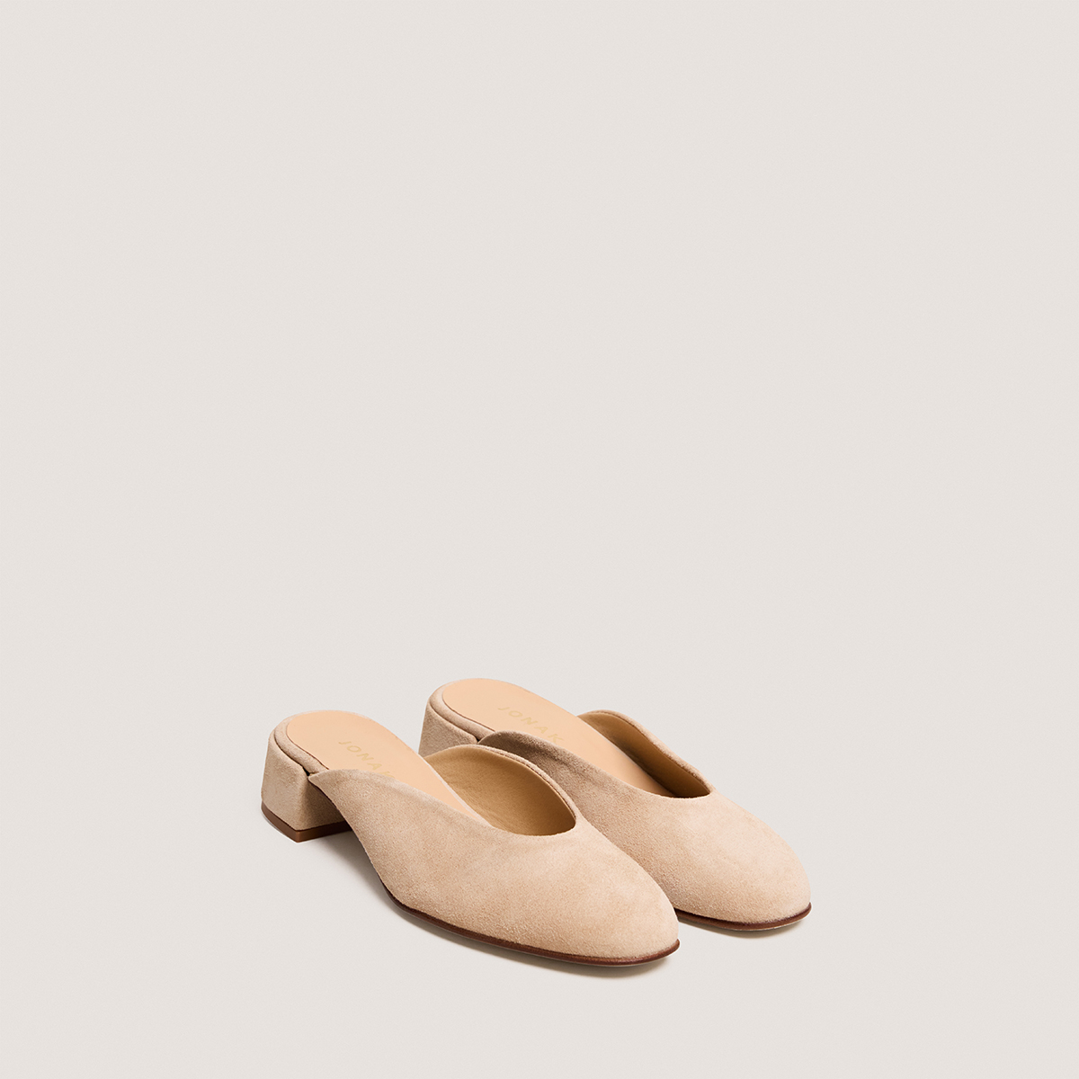 Mules à bouts ronds et petits talons – Image 3