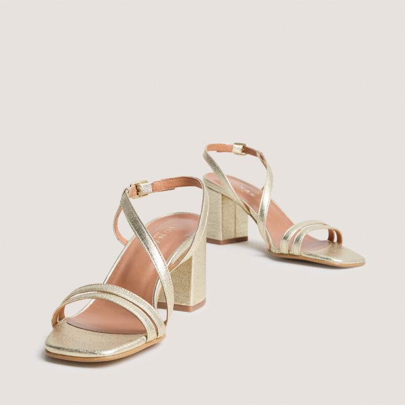 Sandales à talons et brides
