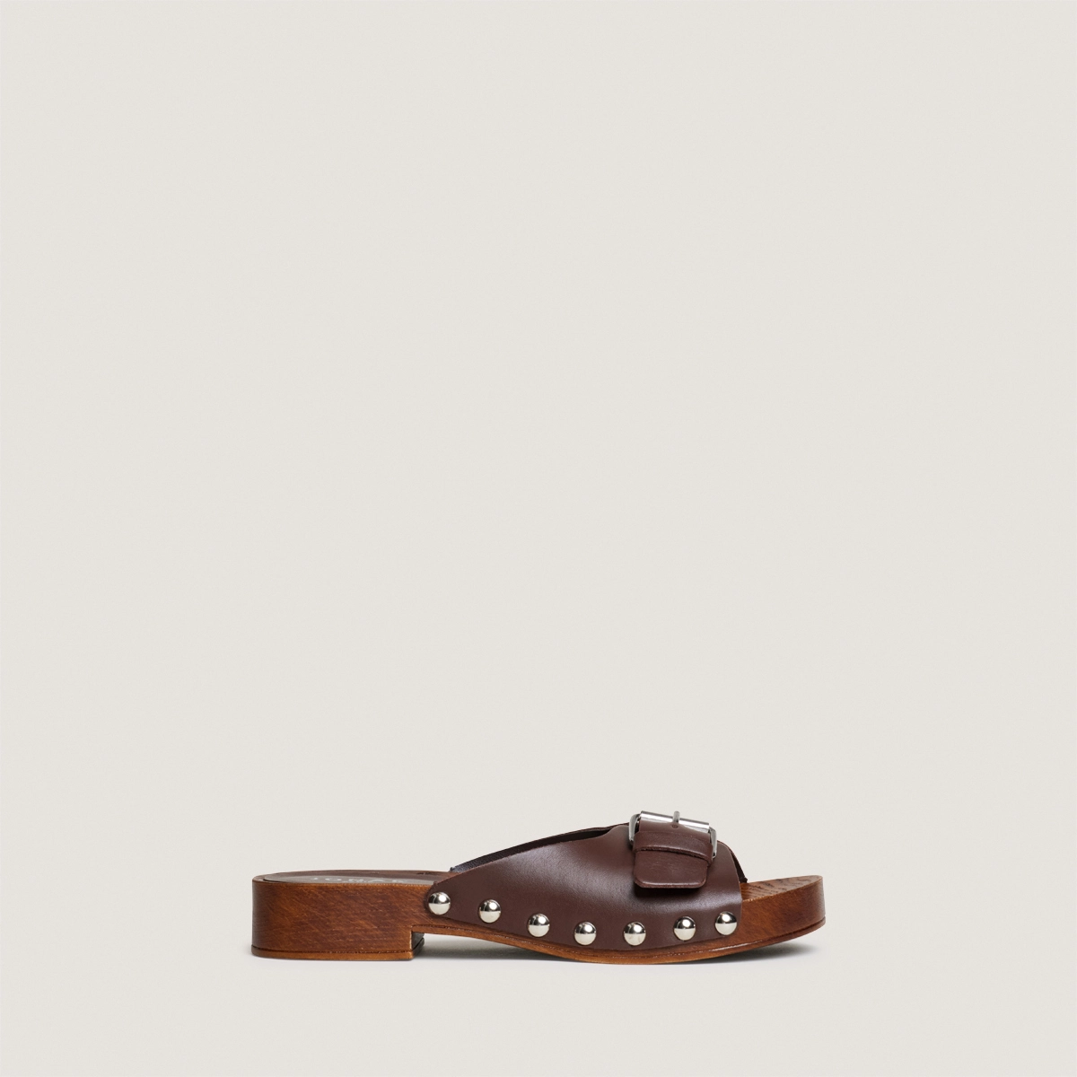 Mules à petits talons et rivets – Image 2