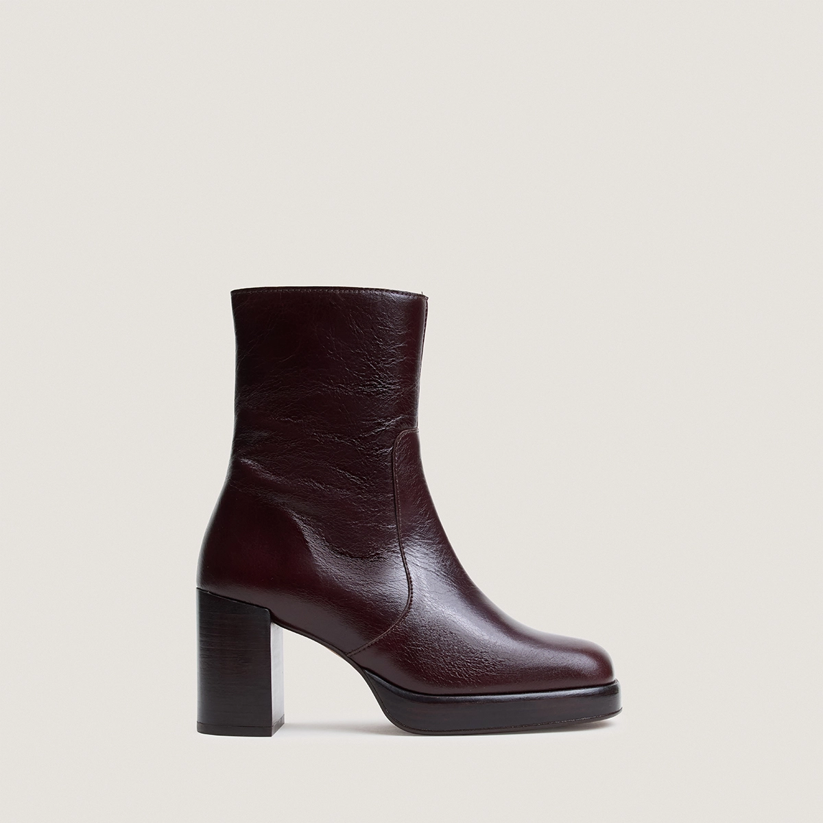 Bottines à plateformes et bouts carrés