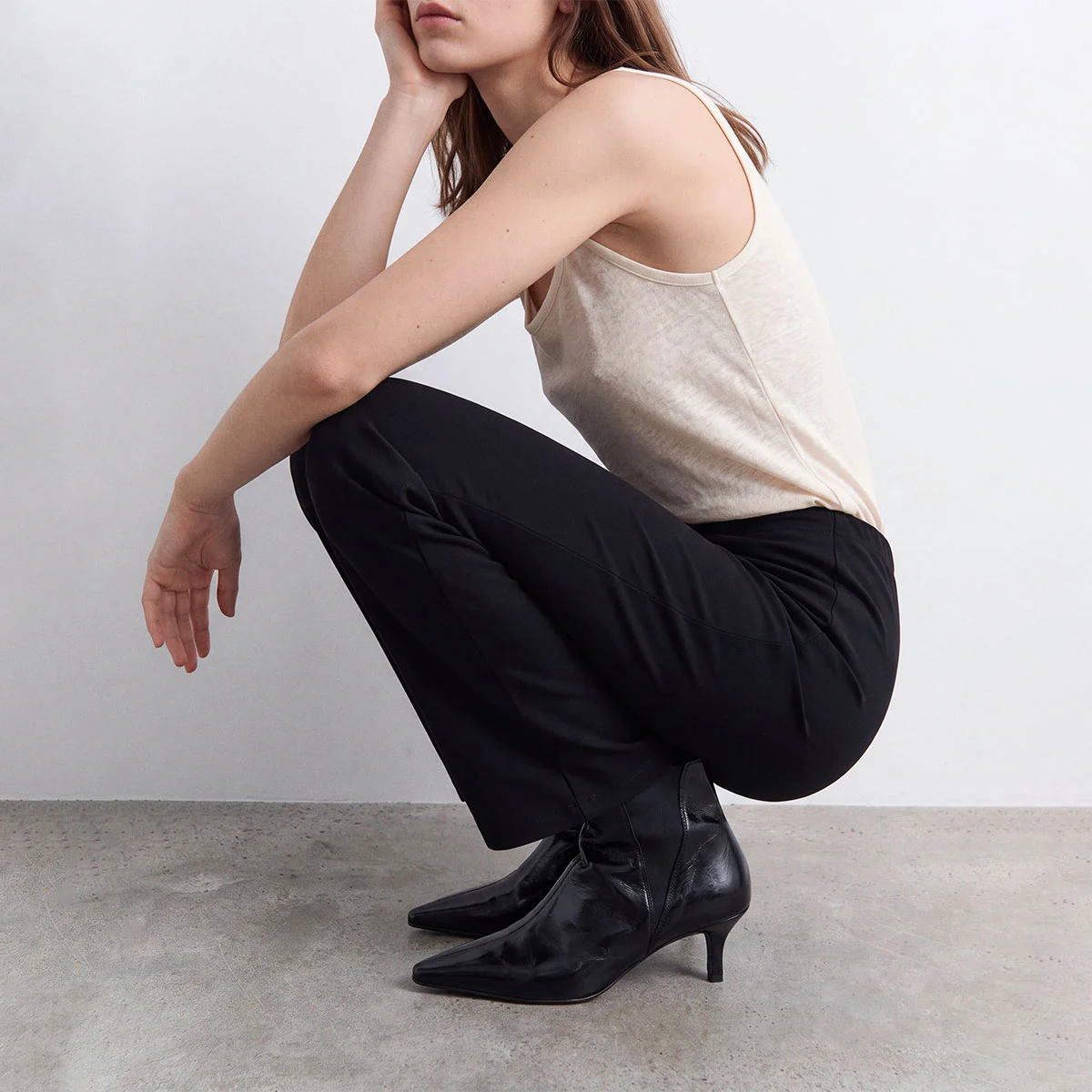 Bottines à talons fins et bouts pointus