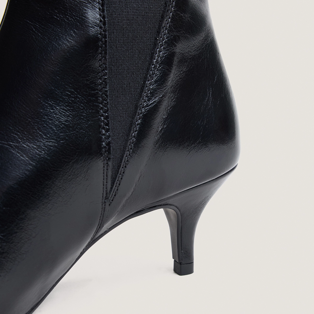 Bottines à talons fins et bouts pointus – Image 4