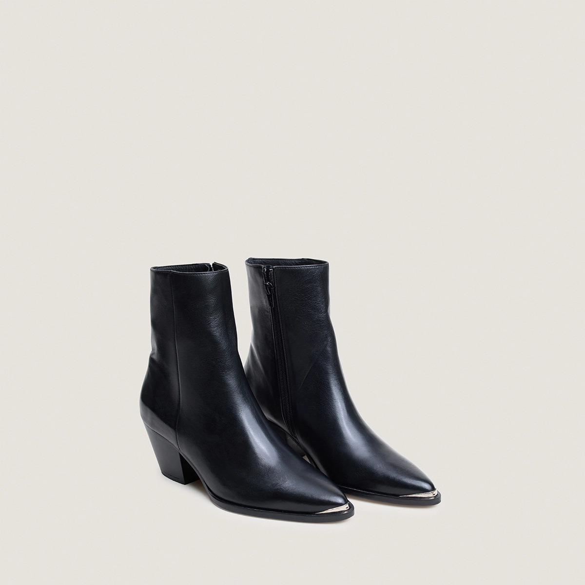 Bottines à talons et embouts argentés – Image 2