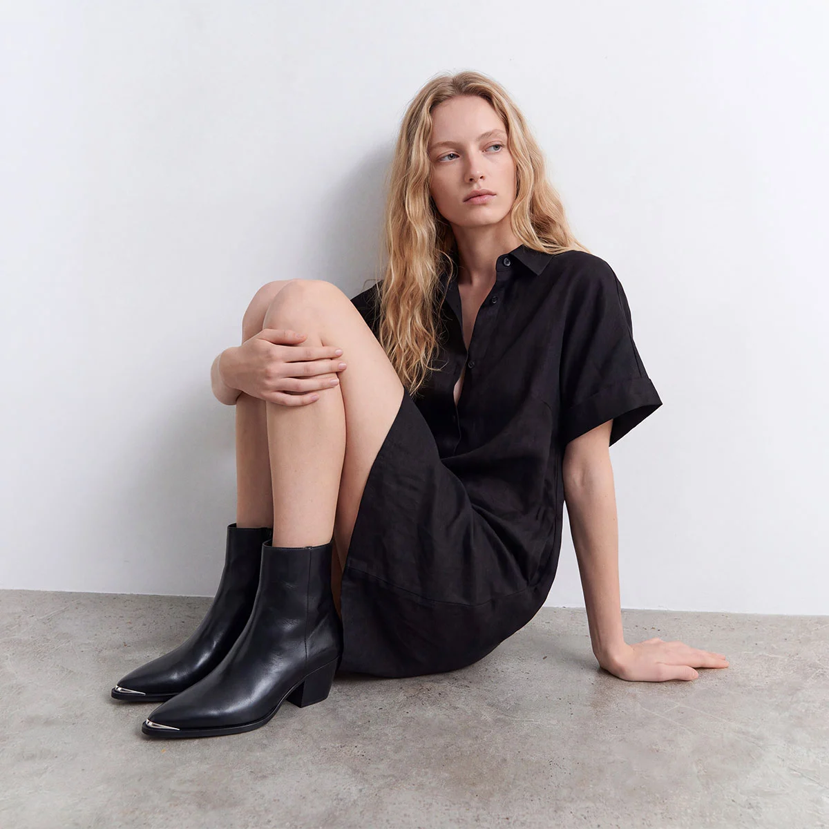 Bottines à talons et embouts argentés – Image 5